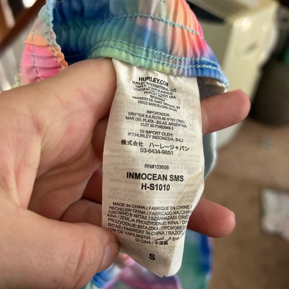 Hurley swim shorts - Picture 2 of 3